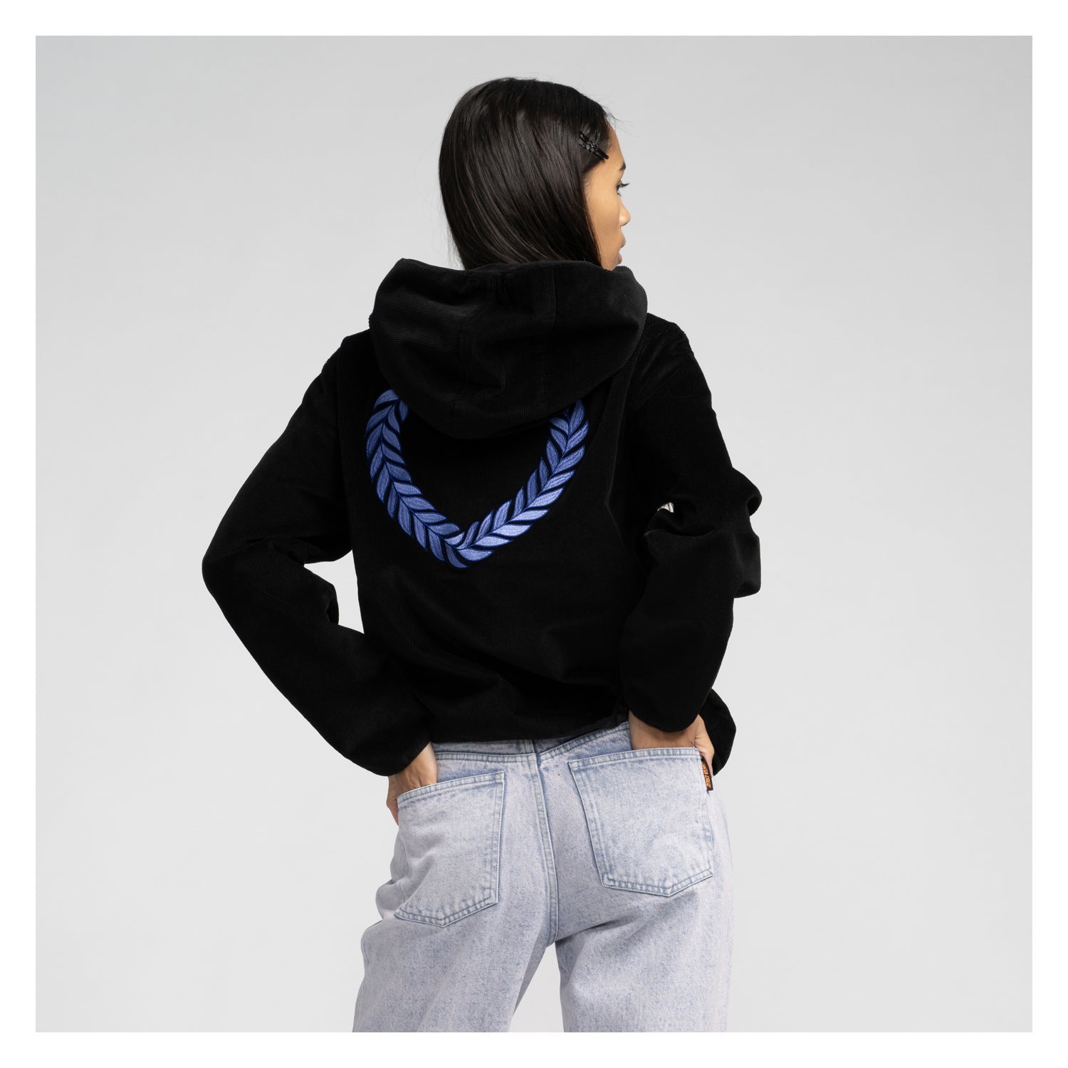 santa-cruz-skateboards-set-strip-jacket-giacca-con-cappuccio-donna image 4
