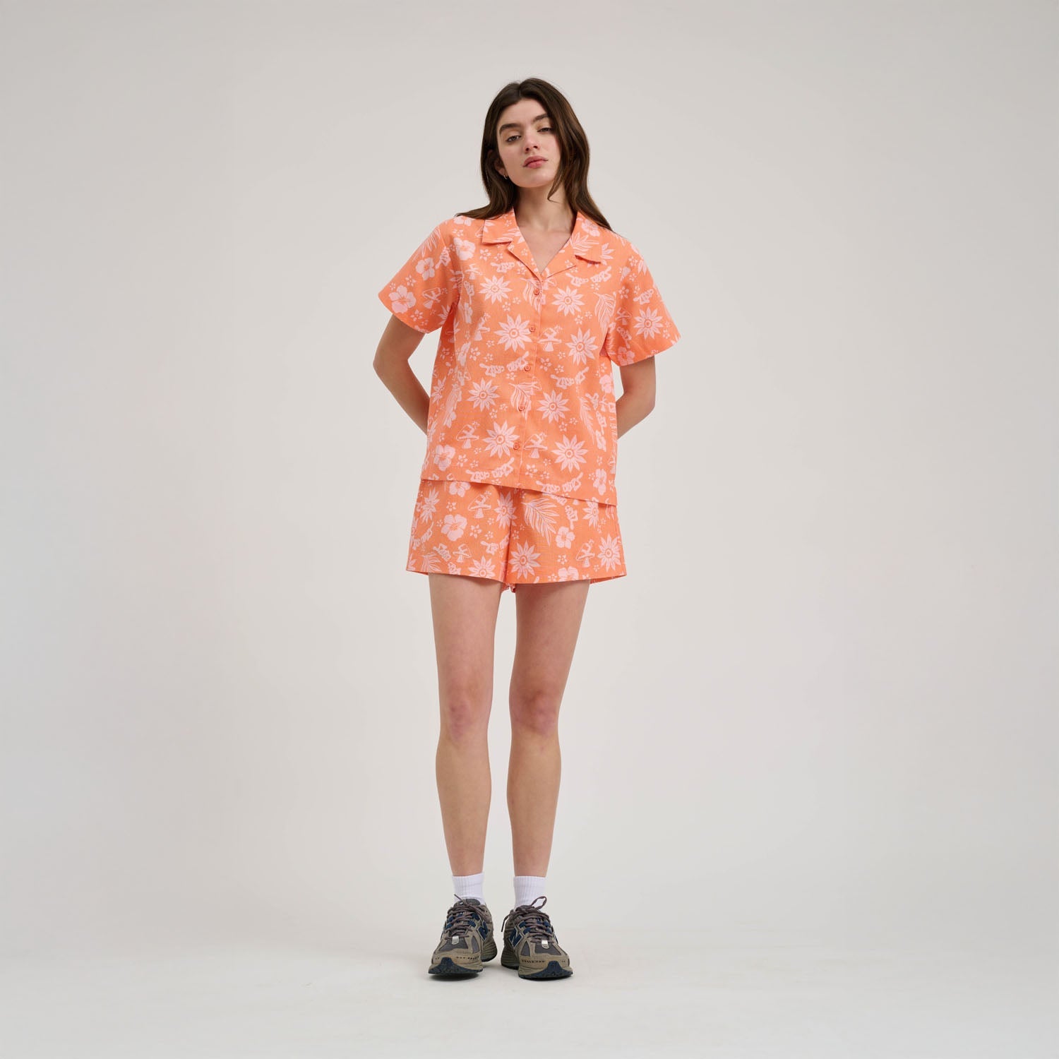 santa-cruz-skateboards-take-a-trip-shorts-donna-stampa-all-over image 6