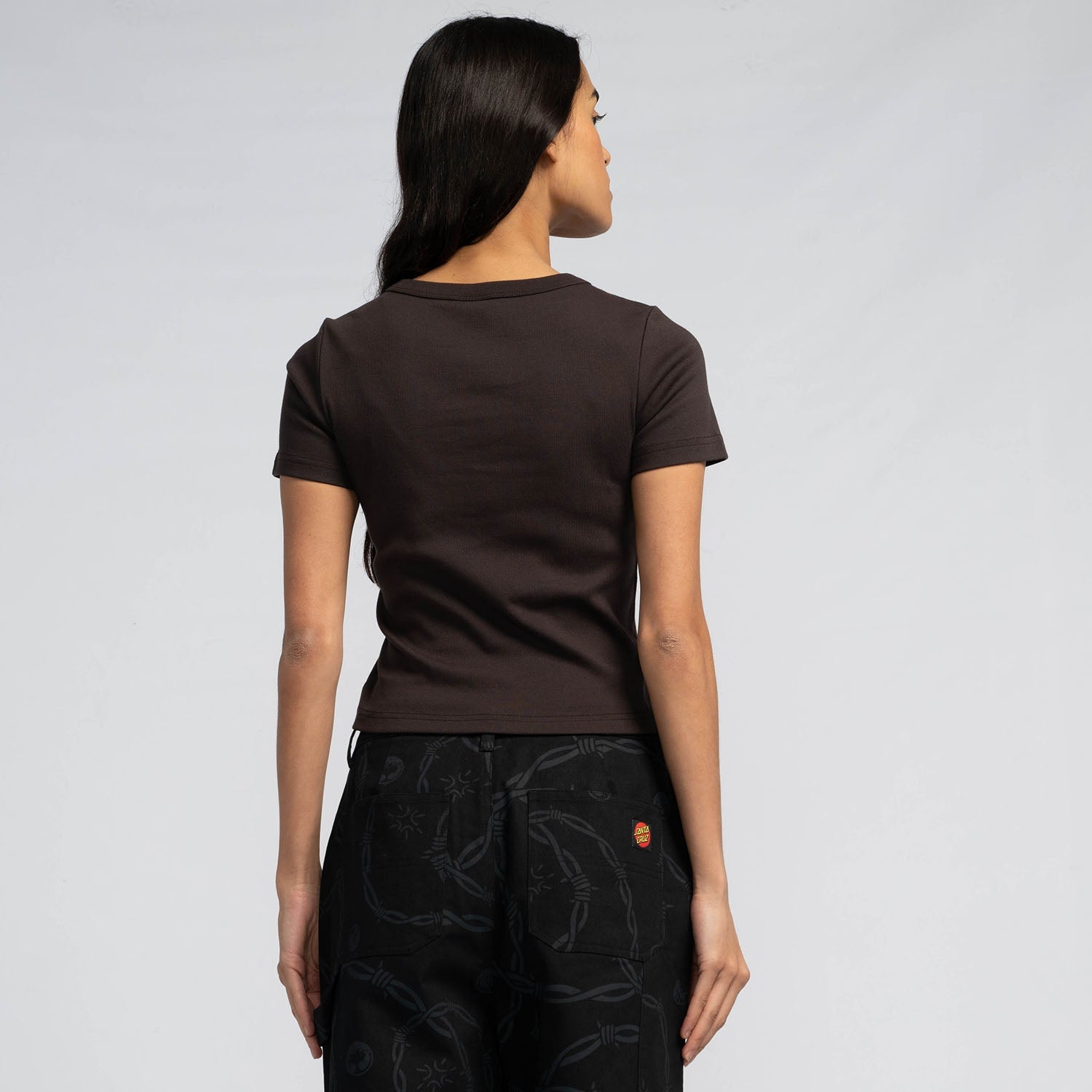 santa-cruz-skateboards-barbed-oval-dot-t-shirt-donna-cropped image 3
