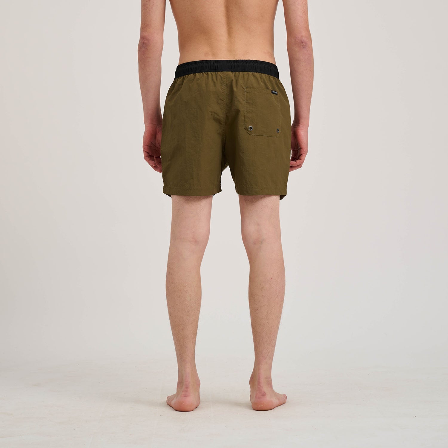santa-cruz-skateboards-guzman-skull-swim-shorts-costume-mare-uomo image 5
