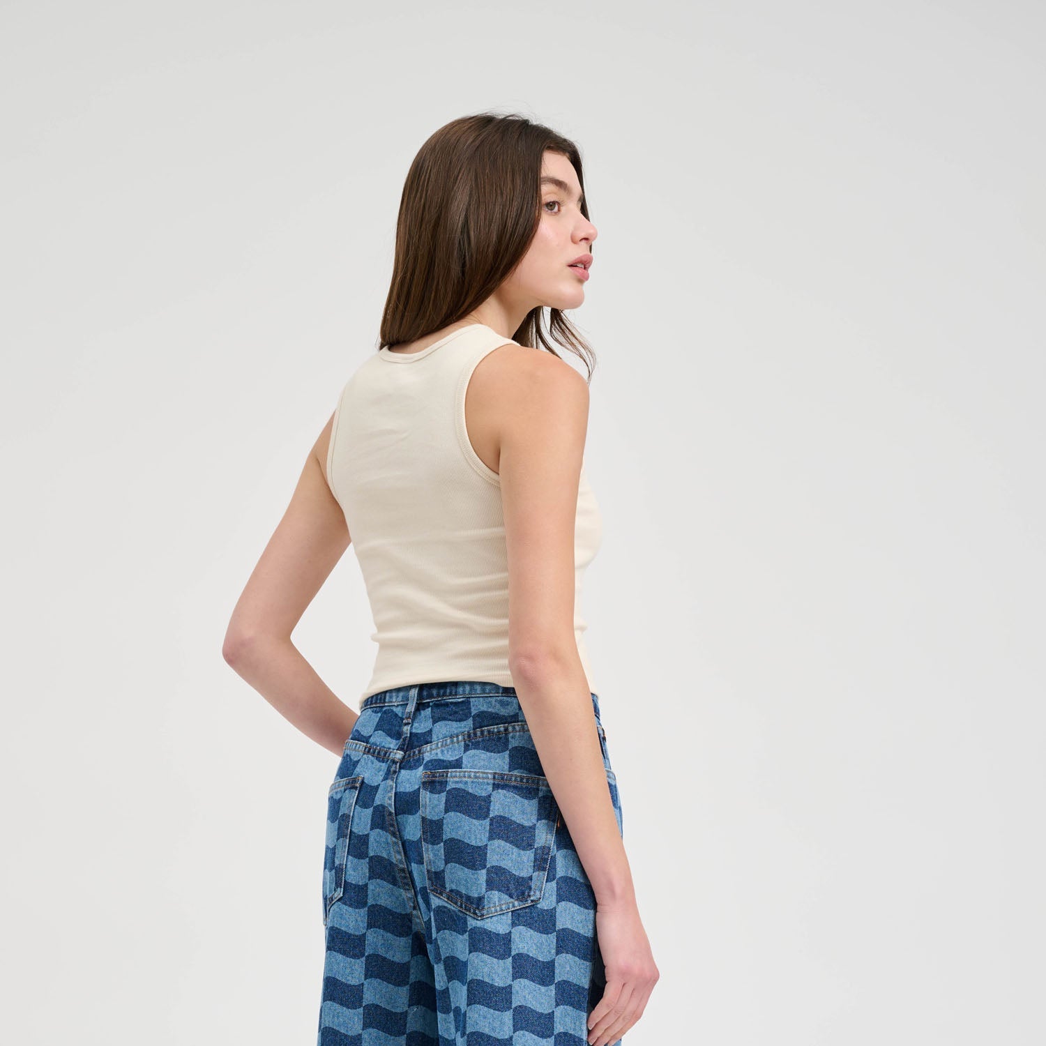 santa-cruz-skateboards-other-dot-emb-canotta-donna-regular-fit image 5