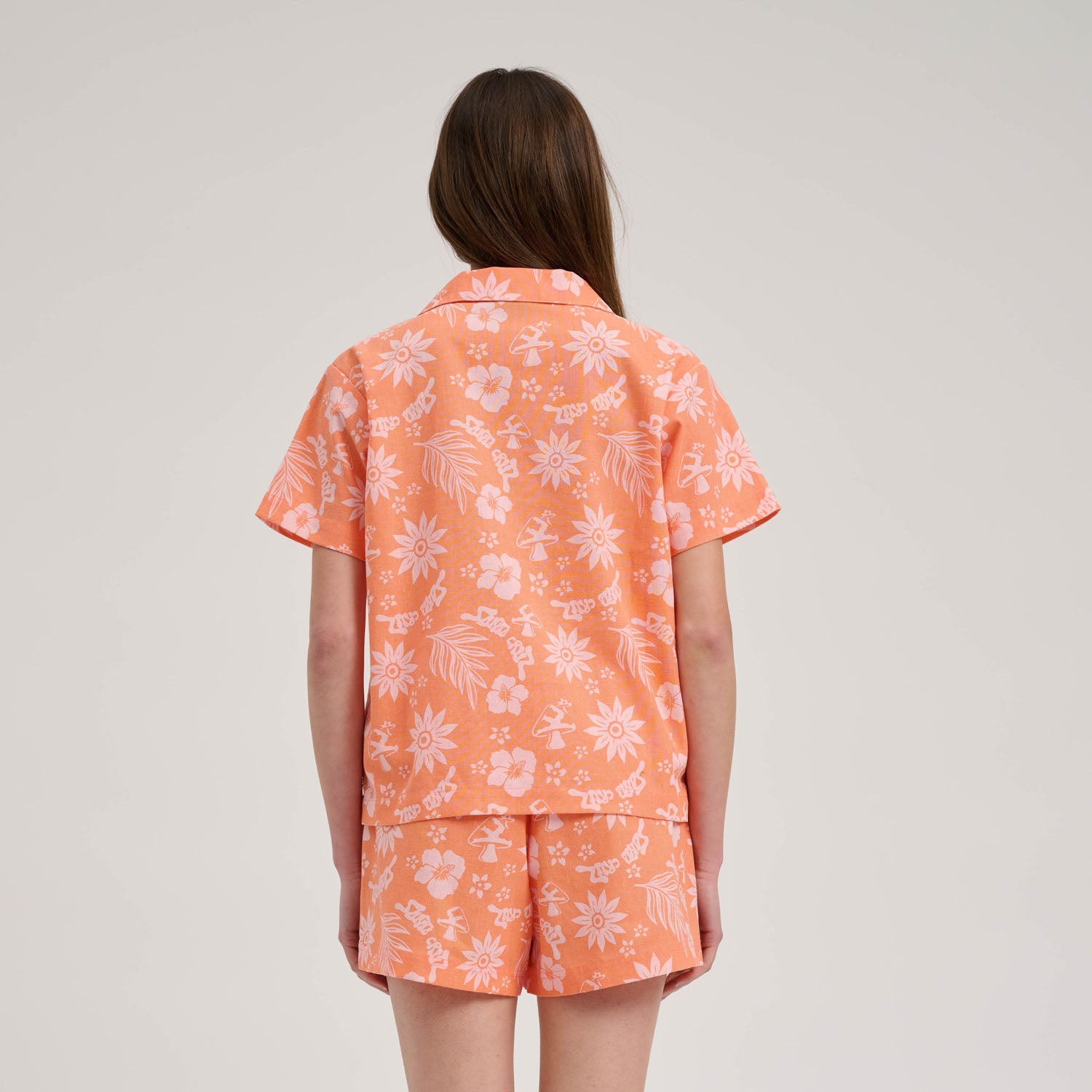 santa-cruz-skateboards-take-a-trip-camicia-donna-a-maniche-corte image 4