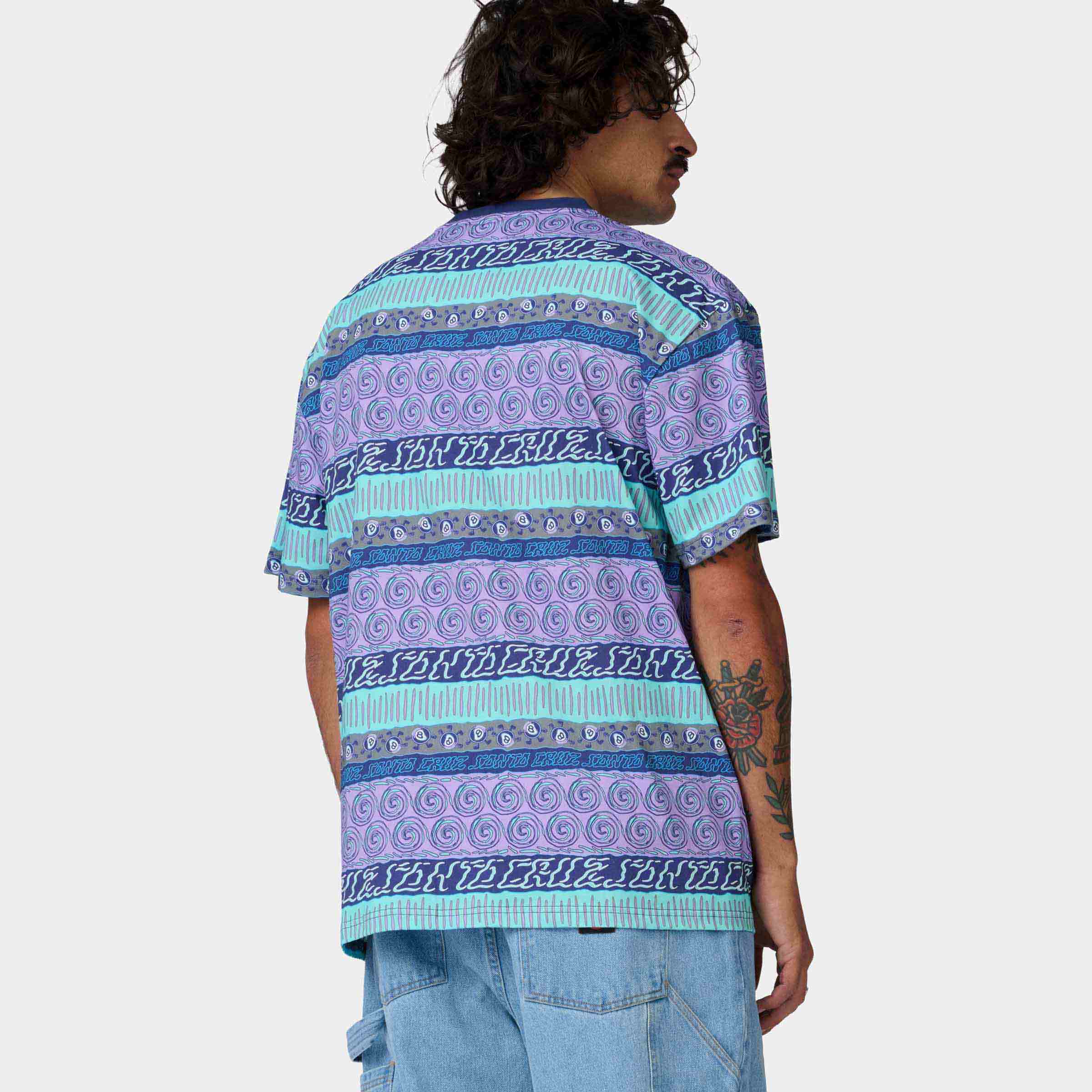 santa-cruz-skateboards-heights-t-shirt-uomo-loose-fit-stampa-all-over image 4