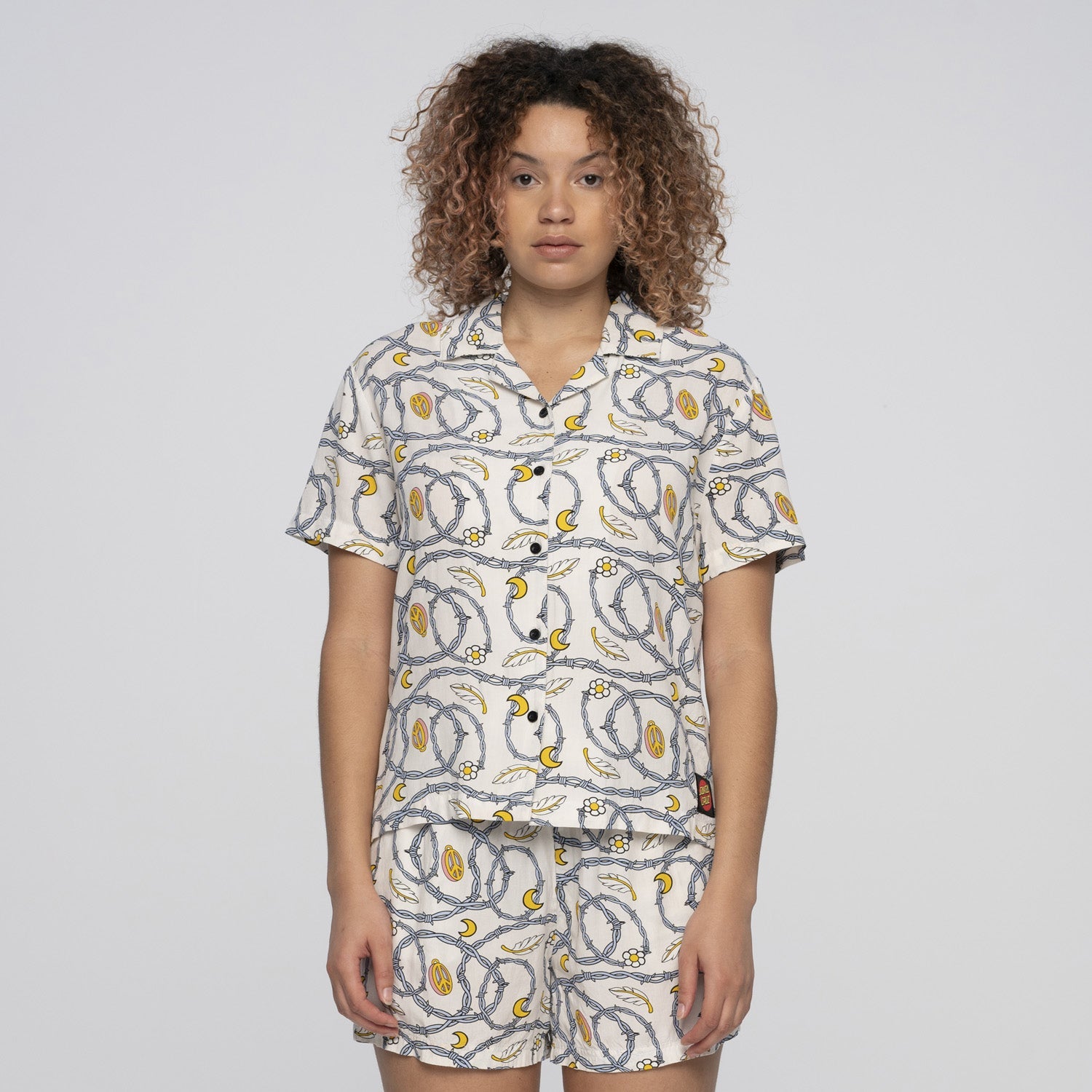 santa-cruz-skateboards-barbed-repeat-camicia-manica-corta-donna-regular-fit image 2