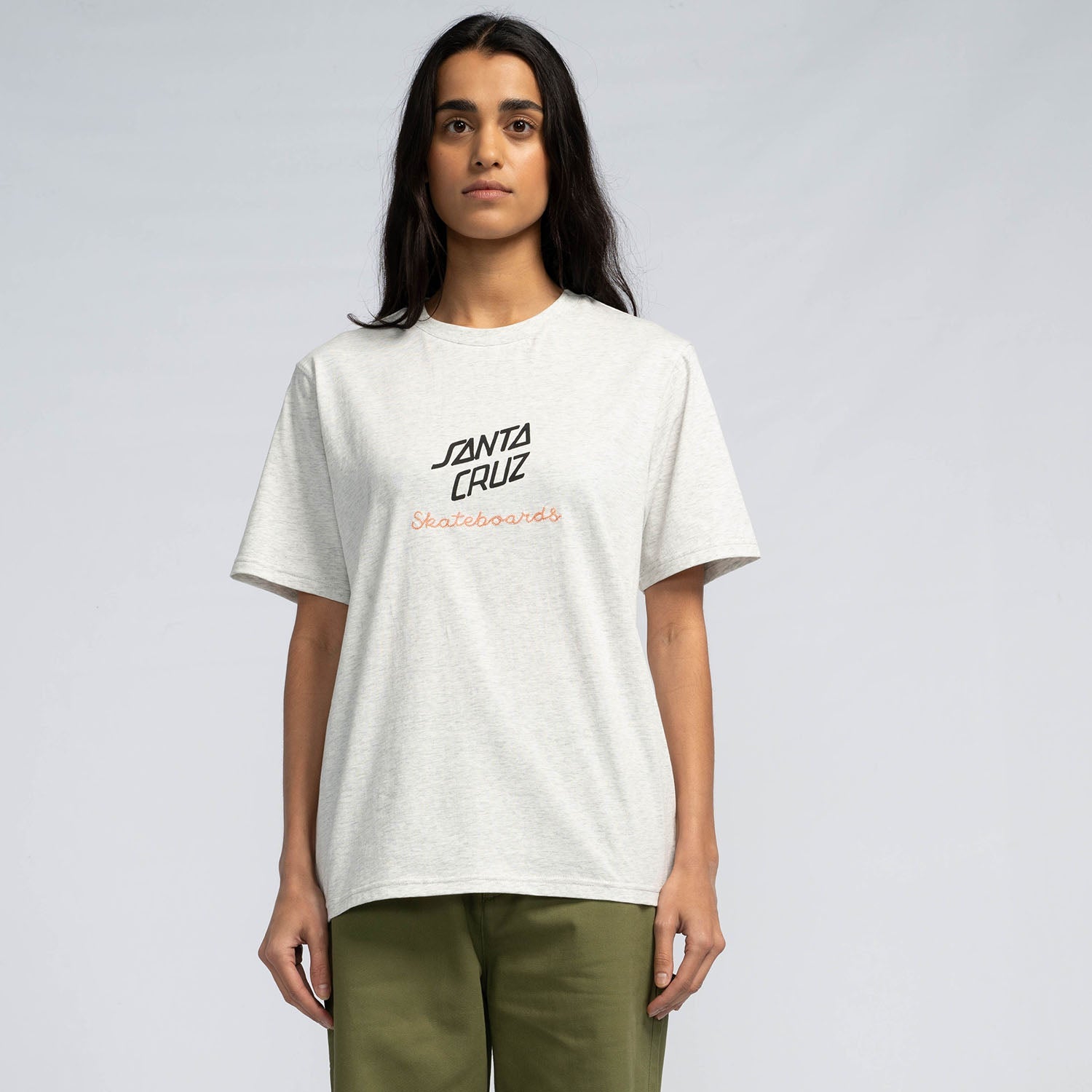 santa-cruz-skateboards-singular-script-center-t-shirt-maglietta-donna-loose-mani image 2