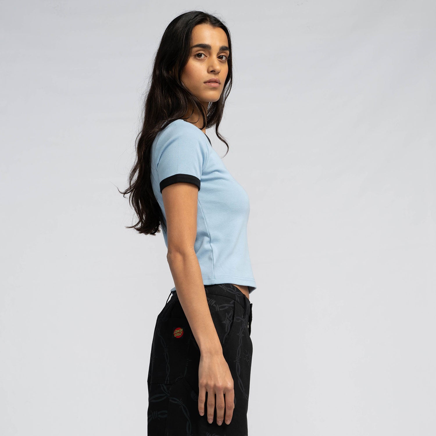 santa-cruz-skateboards-lucky-rose-ringer-t-shirt-donna-cropped-2 image 3