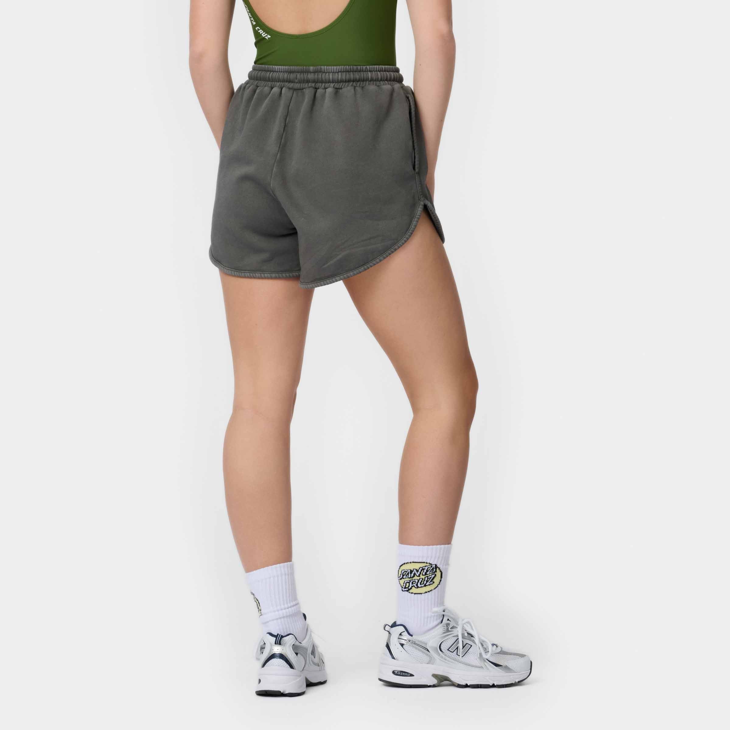 santa-cruz-skateboards-groovy-stack-shorts-donna image 5