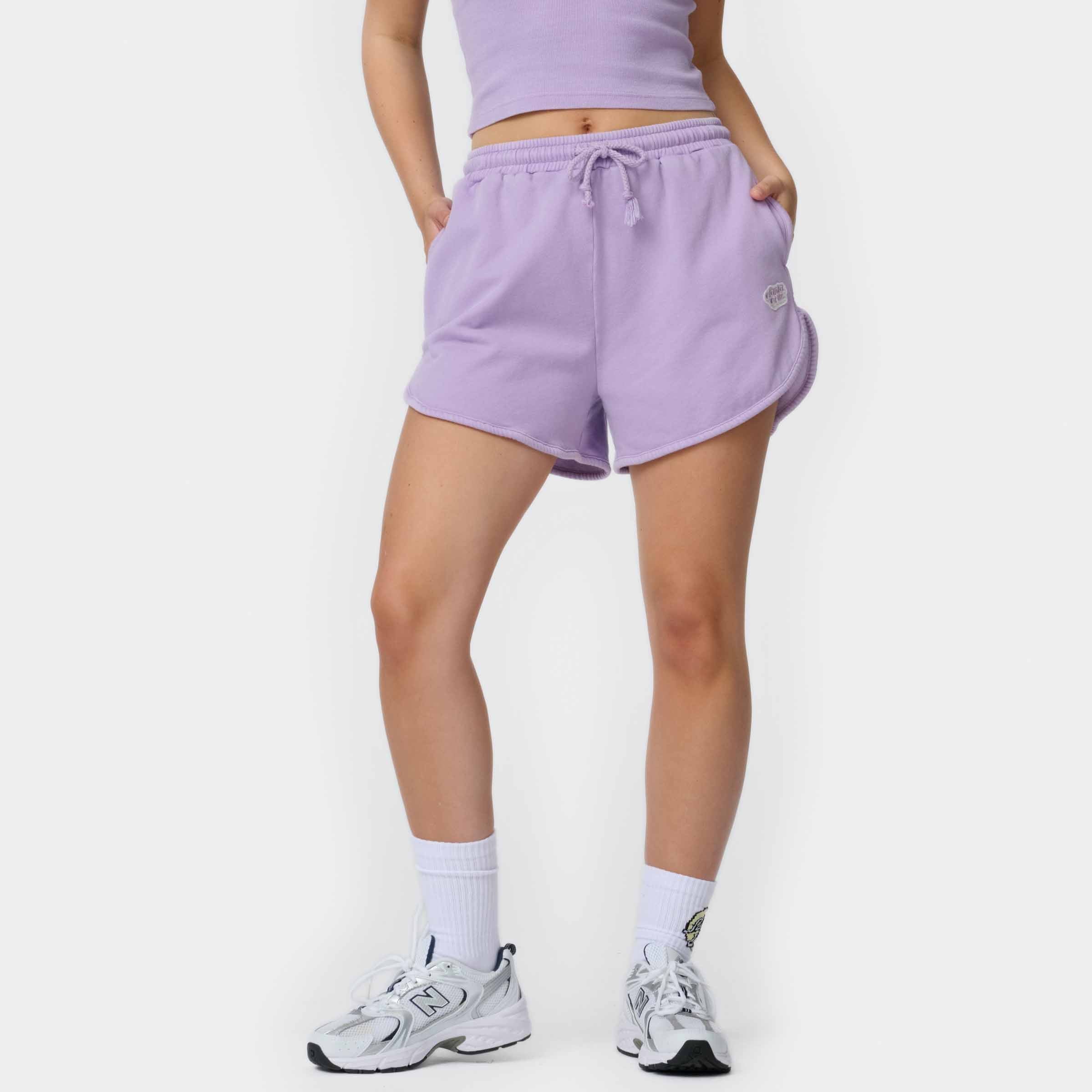 santa-cruz-skateboards-groovy-stack-shorts-donna-in-pile image 3