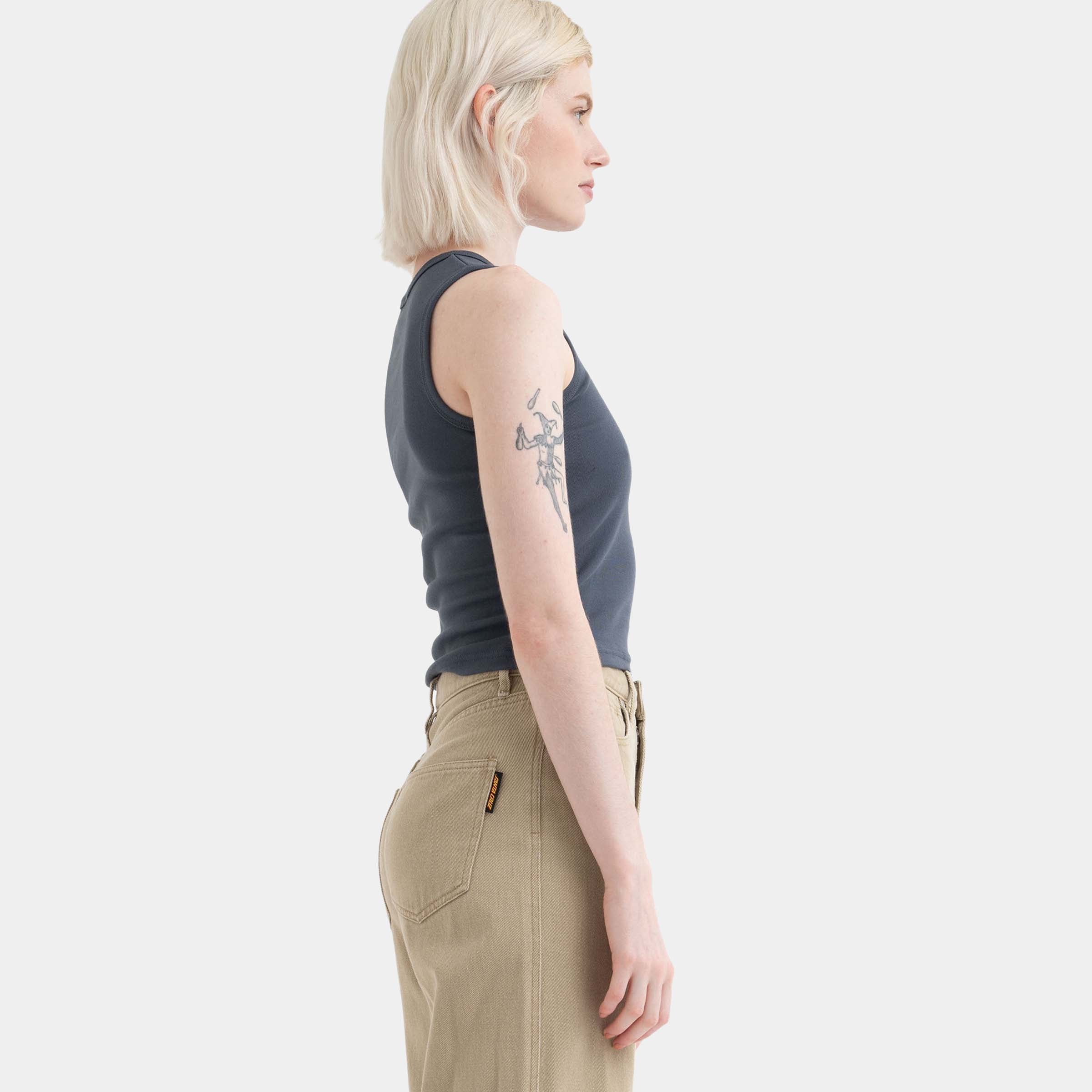 santa-cruz-skateboards-dizzy-daisy-strip-tank-donna-a-costine image 5