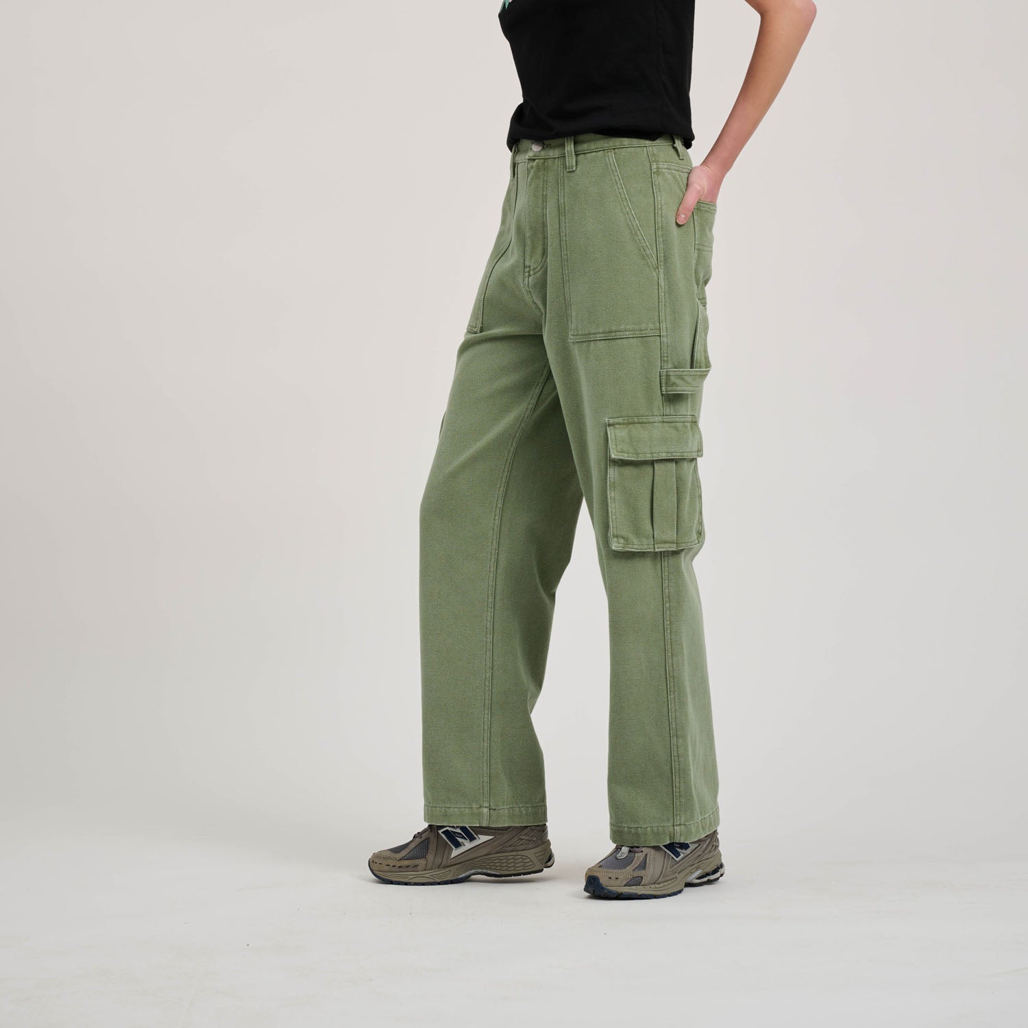 santa-cruz-skateboards-workers-cargo-pant-donna-pantalone-cargo-in-canvas-di-cot image 4